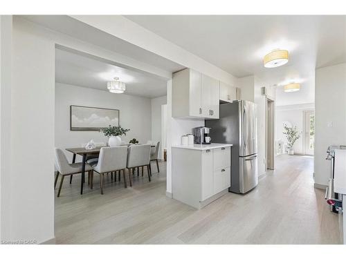 27-89 Woolwich Street, Waterloo, ON - Indoor Photo Showing Other Room