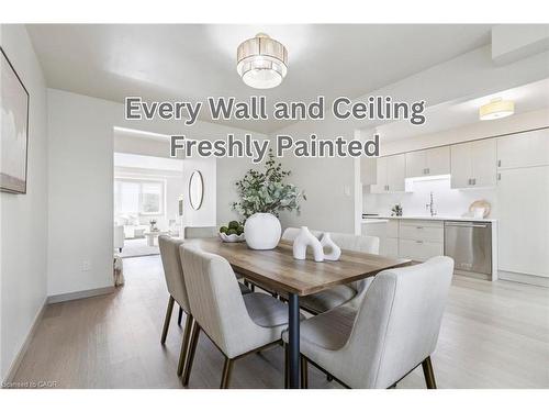 27-89 Woolwich Street, Waterloo, ON - Indoor Photo Showing Dining Room