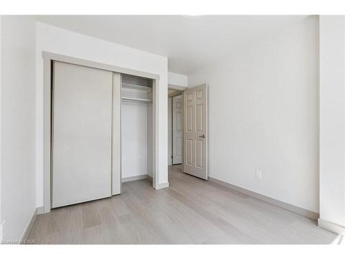 27-89 Woolwich Street, Waterloo, ON - Indoor Photo Showing Other Room