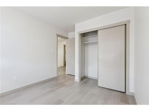 27-89 Woolwich Street, Waterloo, ON - Indoor Photo Showing Other Room