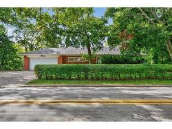 288 Trafalgar Road  Oakville, ON L6J 3H2