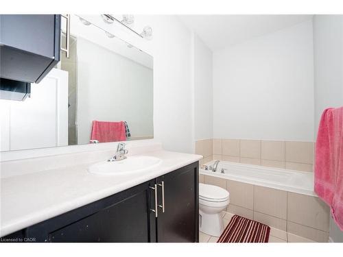 17 Primo Road, Brampton, ON - Indoor Photo Showing Bathroom