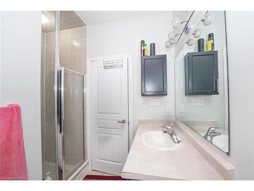 17 Primo Road, Brampton, ON - Indoor Photo Showing Bathroom