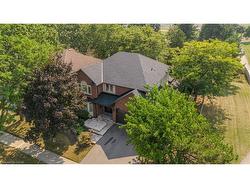 3246 Folkway Drive  Burlington, ON L7M 3J6