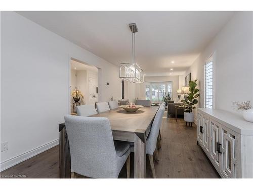 3246 Folkway Drive, Burlington, ON - Indoor Photo Showing Dining Room