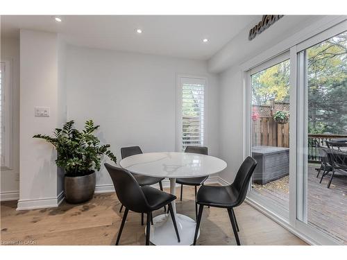 3246 Folkway Drive, Burlington, ON - Indoor Photo Showing Dining Room