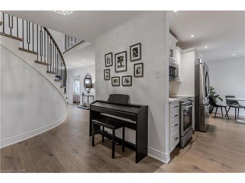 3246 Folkway Drive, Burlington, ON - Indoor