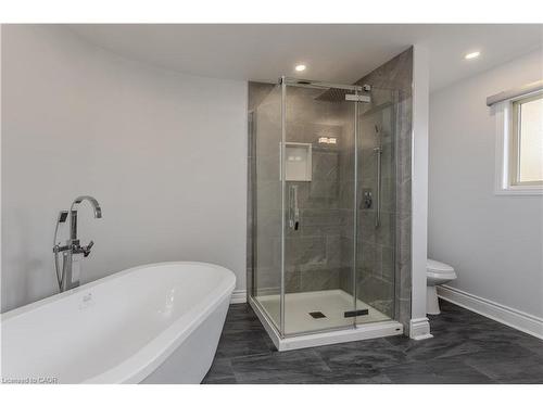3246 Folkway Drive, Burlington, ON - Indoor Photo Showing Bathroom