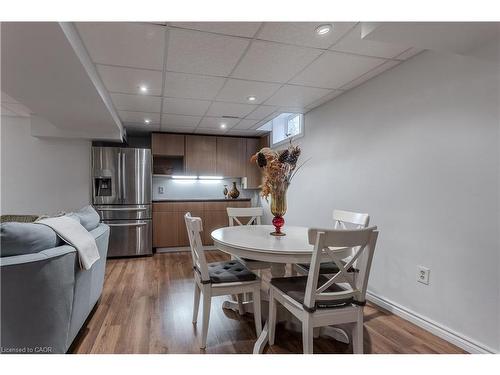3246 Folkway Drive, Burlington, ON - Indoor Photo Showing Dining Room