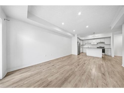 D64-25 Isherwood Avenue, Cambridge, ON - Indoor