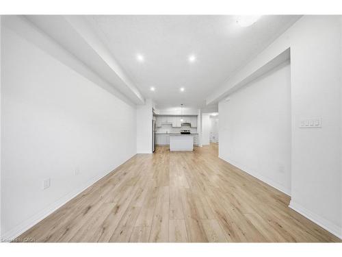 D64-25 Isherwood Avenue, Cambridge, ON - Indoor Photo Showing Other Room