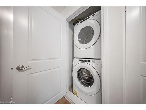 D64-25 Isherwood Avenue, Cambridge, ON - Indoor Photo Showing Laundry Room