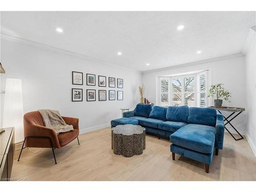 104 Cindy Avenue, Cambridge, ON - Indoor Photo Showing Living Room