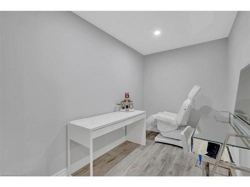 168 Silver Aspen Crescent, Kitchener, ON - Indoor Photo Showing Other Room
