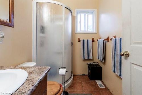 8380 Highway 3 Street, Dunnville, ON - Indoor Photo Showing Bathroom