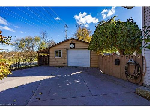 224 King Hiram Street, Ingersoll, ON - Outdoor