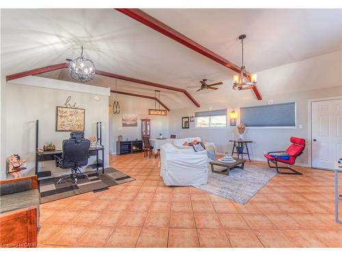 495 Melvin Avenue, Hamilton, ON - Indoor