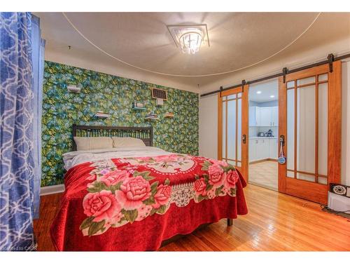 495 Melvin Avenue, Hamilton, ON - Indoor Photo Showing Bedroom