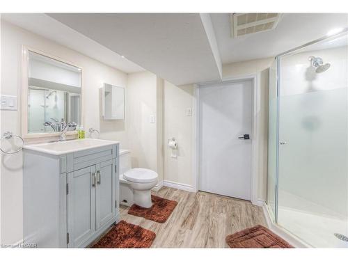 495 Melvin Avenue, Hamilton, ON - Indoor Photo Showing Bathroom