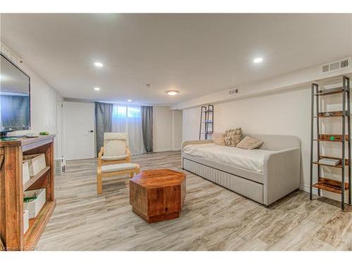 495 Melvin Avenue, Hamilton, ON - Indoor