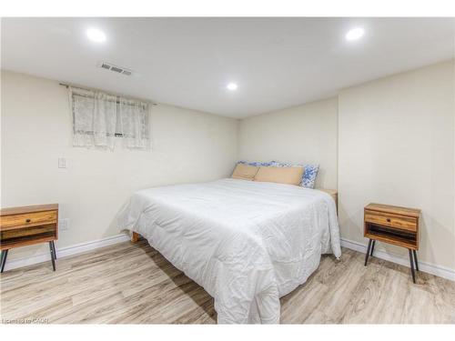 495 Melvin Avenue, Hamilton, ON - Indoor Photo Showing Bedroom