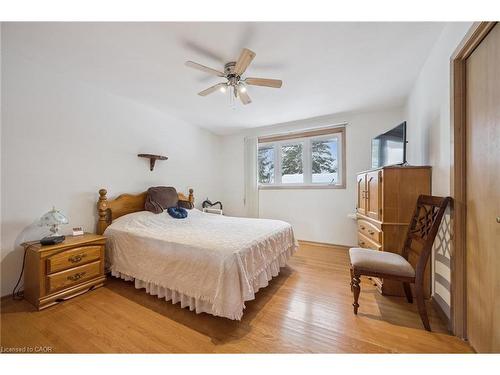 172 Abraham Street, Cambridge, ON - Indoor Photo Showing Bedroom