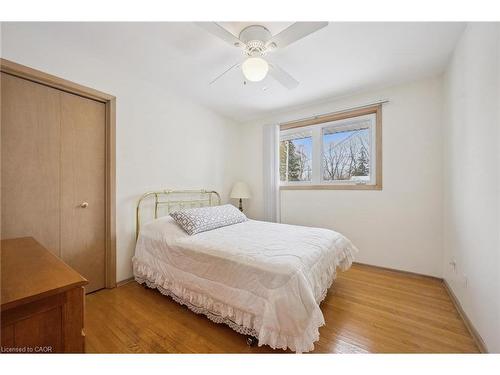 172 Abraham Street, Cambridge, ON - Indoor Photo Showing Bedroom