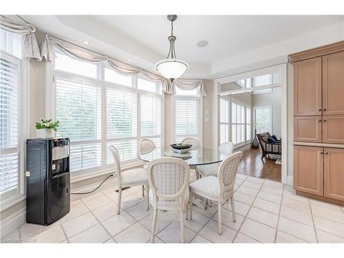 338 River Oak Place, Waterloo, ON - Indoor Photo Showing Dining Room