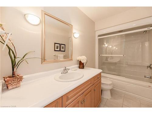 338 River Oak Place, Waterloo, ON - Indoor Photo Showing Bathroom