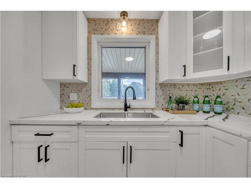 1717 Severn Avenue, Cambridge, ON - Indoor Photo Showing Kitchen With Double Sink
