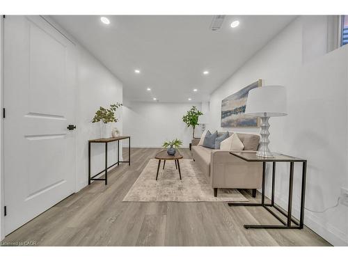 1717 Severn Avenue, Cambridge, ON - Indoor Photo Showing Other Room