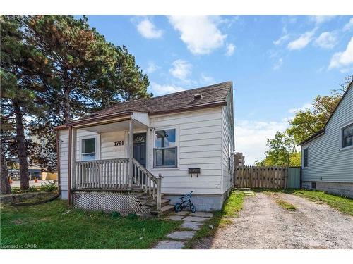 1788 Barton Street E, Hamilton, ON - Outdoor