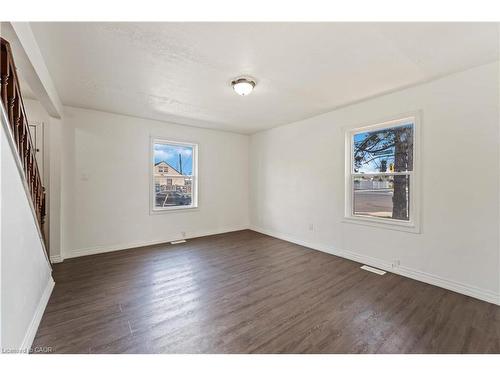 1788 Barton Street E, Hamilton, ON - Indoor Photo Showing Other Room