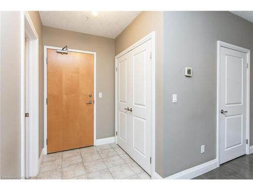 211-165 Duke Street E, Kitchener, ON - Indoor Photo Showing Other Room