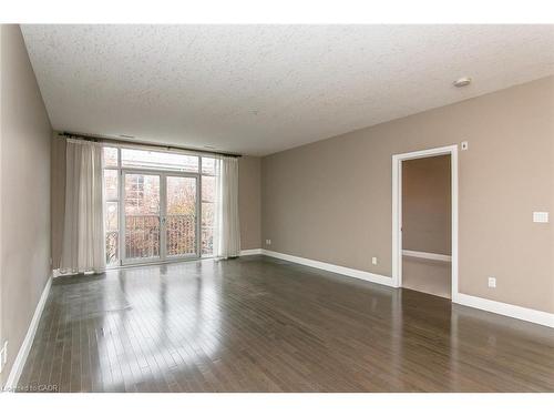 211-165 Duke Street E, Kitchener, ON - Indoor Photo Showing Other Room