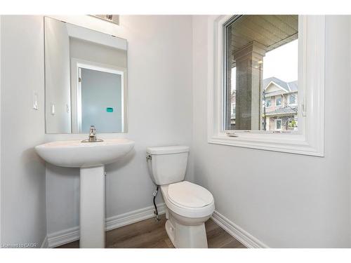 28-205 Thames Way, Hamilton, ON - Indoor Photo Showing Bathroom