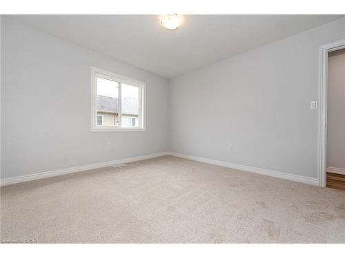 28-205 Thames Way, Hamilton, ON - Indoor Photo Showing Other Room