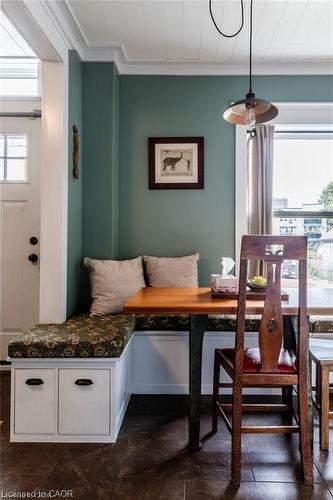 210 Charlton Avenue E, Hamilton, ON - Indoor Photo Showing Dining Room