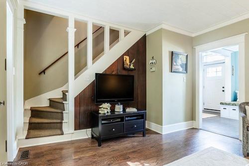 210 Charlton Avenue E, Hamilton, ON - Indoor