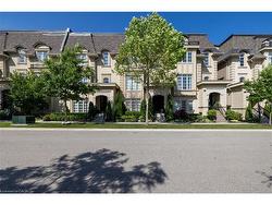 251 Hanover Street  Oakville, ON L6K 0H3