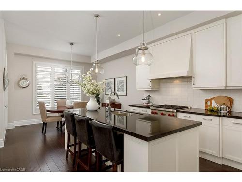 251 Hanover Street, Oakville, ON - Indoor Photo Showing Kitchen With Upgraded Kitchen