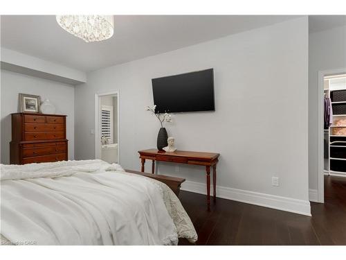 251 Hanover Street, Oakville, ON - Indoor Photo Showing Bedroom