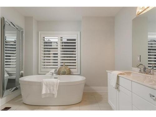 251 Hanover Street, Oakville, ON - Indoor Photo Showing Bathroom