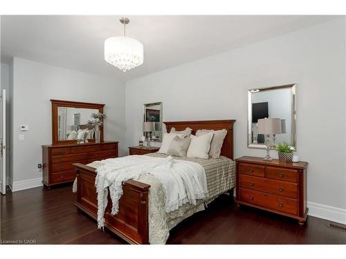 251 Hanover Street, Oakville, ON - Indoor Photo Showing Bedroom
