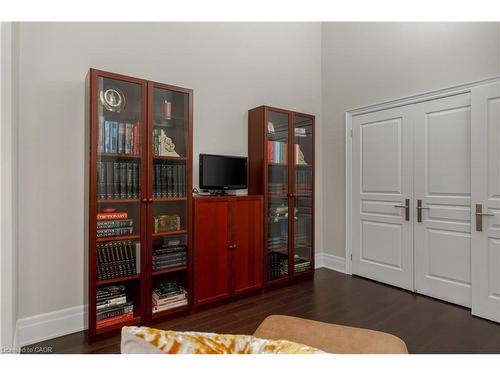 251 Hanover Street, Oakville, ON - Indoor Photo Showing Bedroom