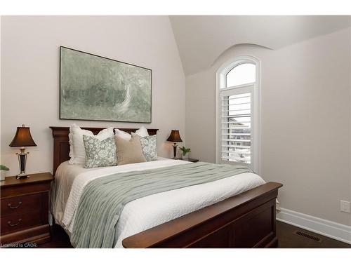 251 Hanover Street, Oakville, ON - Indoor Photo Showing Bedroom