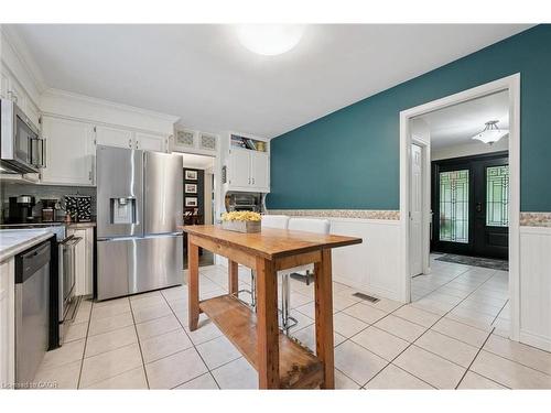 4 Berkley Place, Guelph, ON - Indoor Photo Showing Kitchen