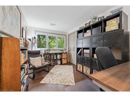 4 Berkley Place, Guelph, ON - Indoor Photo Showing Office