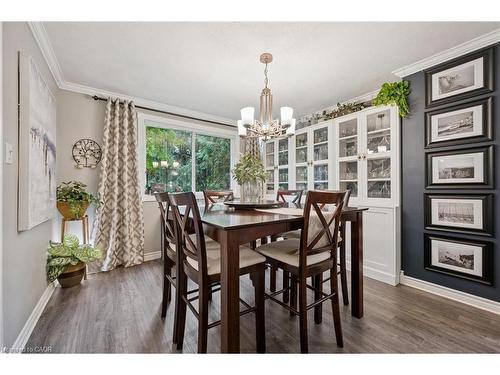 4 Berkley Place, Guelph, ON - Indoor Photo Showing Dining Room
