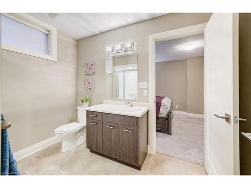 683 Forman Avenue, Stratford, ON - Indoor Photo Showing Bathroom